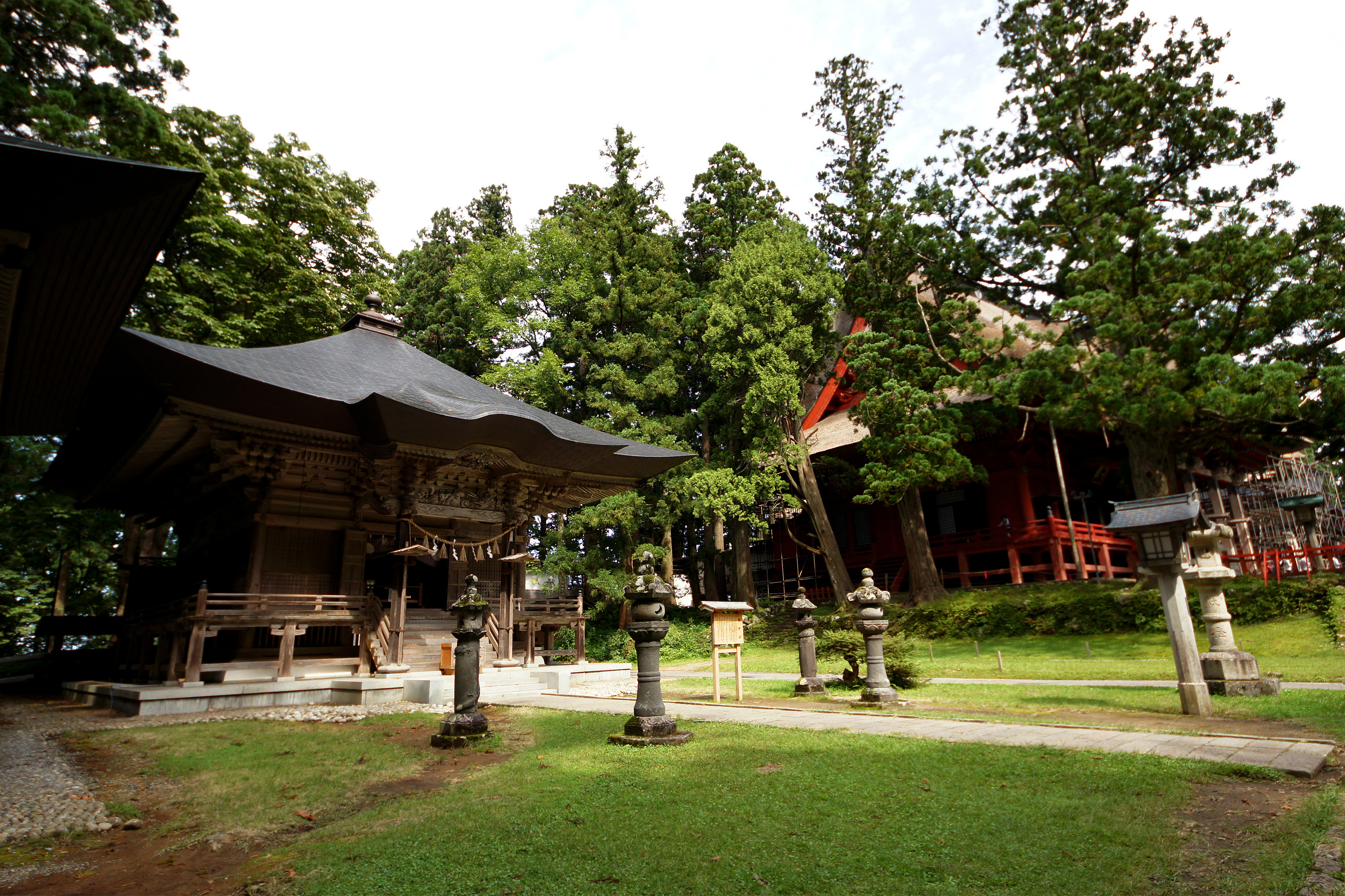 出羽神社の写真