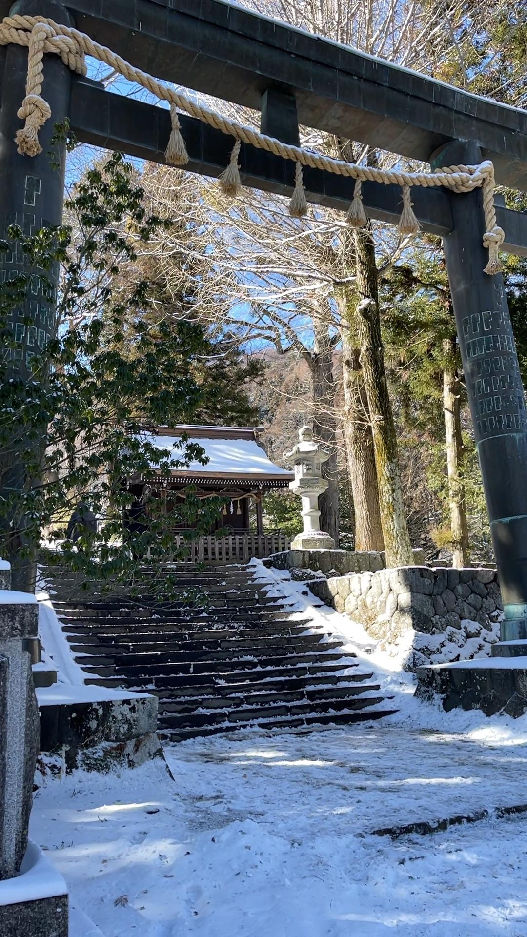 諏訪大社上社前宮の写真