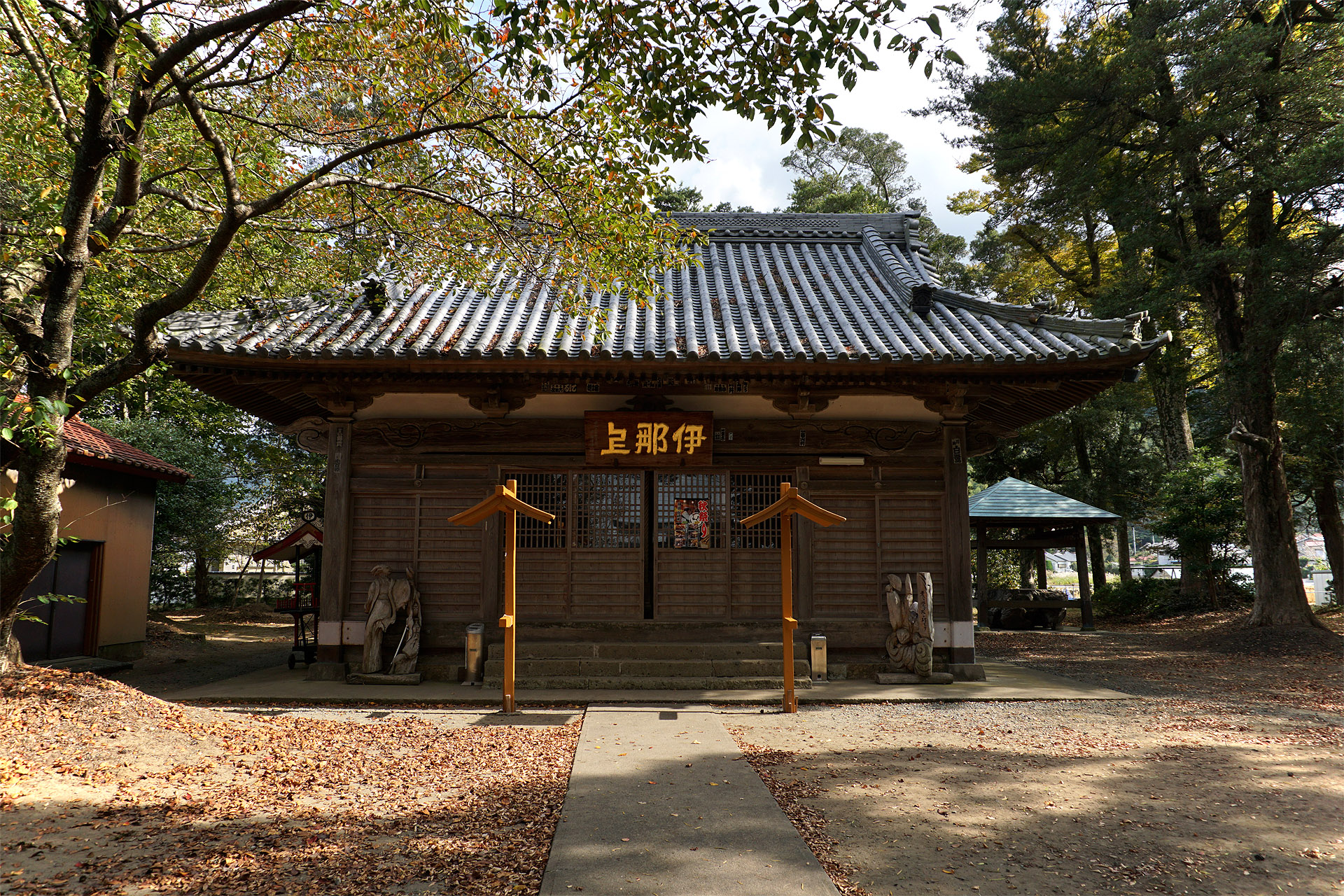 伊那上神社の写真